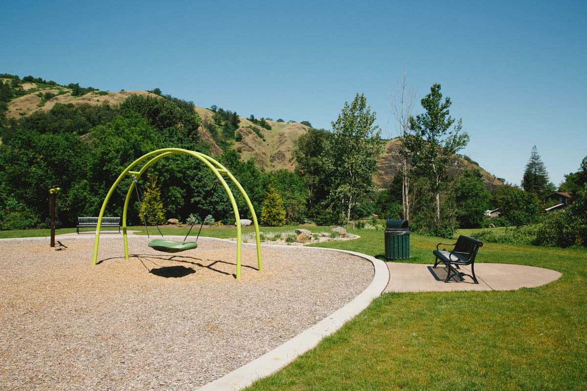 MICELLI PARK PLAYGROUND, ROSEBURG, OREGON IE Engineering