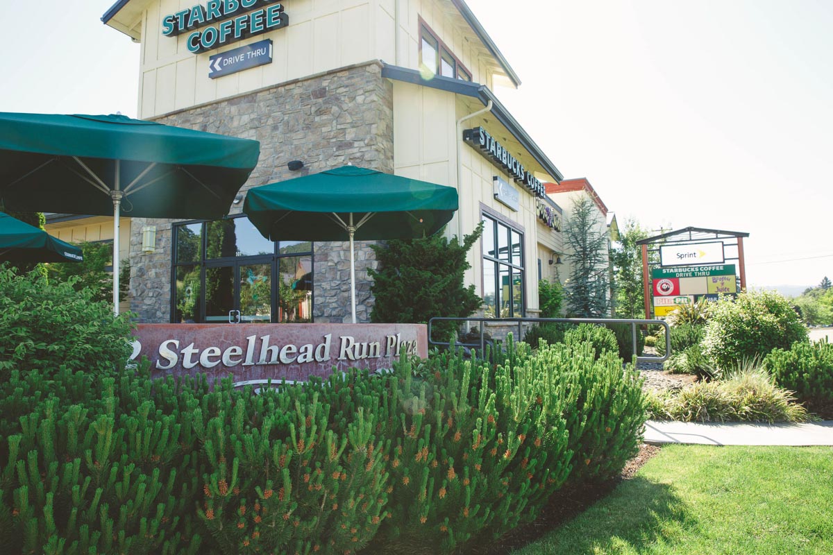 STEELHEAD RUN PLAZA ROSEBURG, OREGON